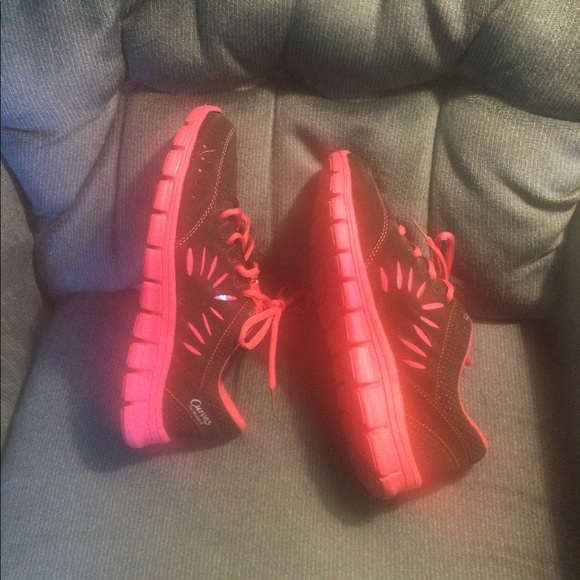 Used Shoes good condition - Picture 3 of 5